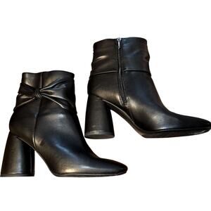 NWOT Sam & Libby 7.5 Black Women's Chelsea Boots 3 1/2 Inch Heel Shoes 7 1/2 New